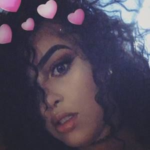 Meet your Posher, Crystal